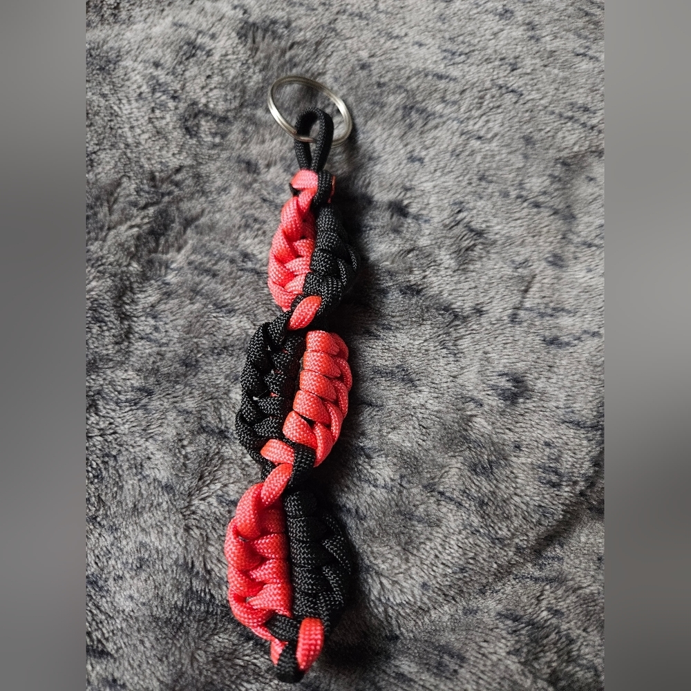Paracord Keychain Pink Black